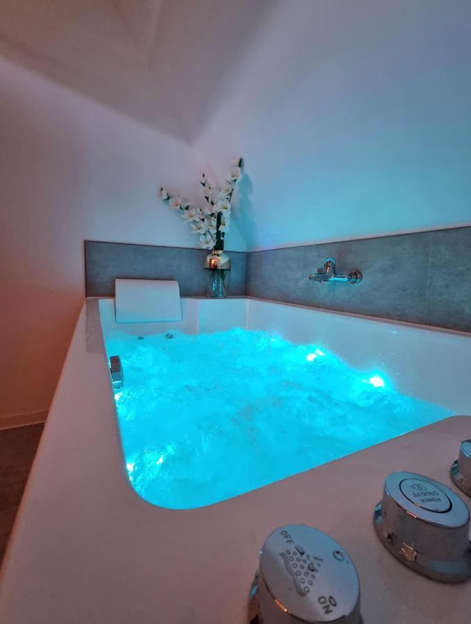 Centre-Ville Le Nid D'Amour Jacuzzi Appartement Руан Екстер'єр фото